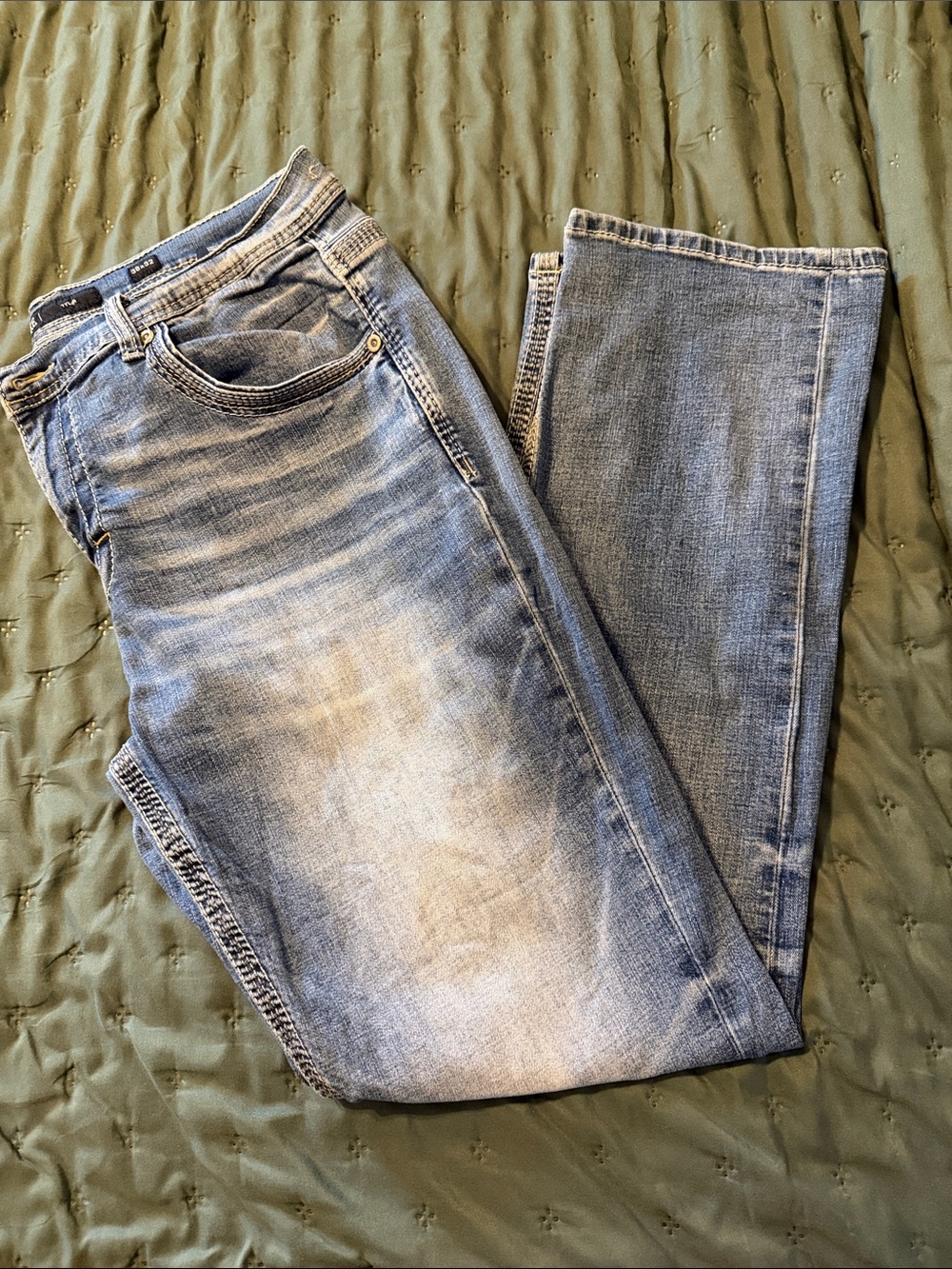 BKE Men's Light Blue Distressed Jeans